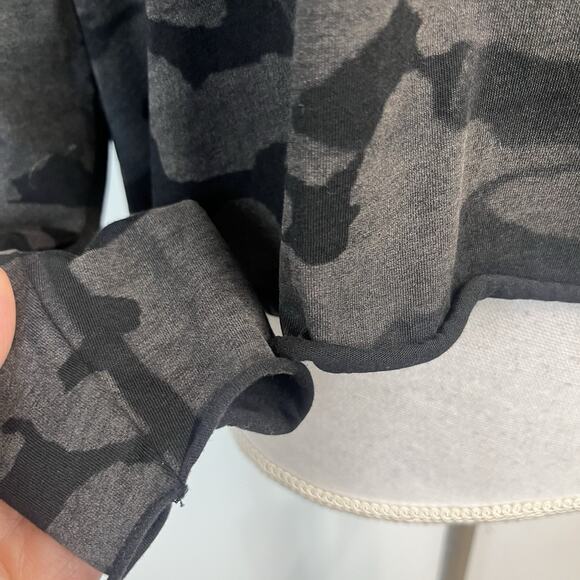 PLANET by Lauren G Shirt Top One Size Black Gray Camo Prima Cotton Loose Fit - Picture 3 of 6